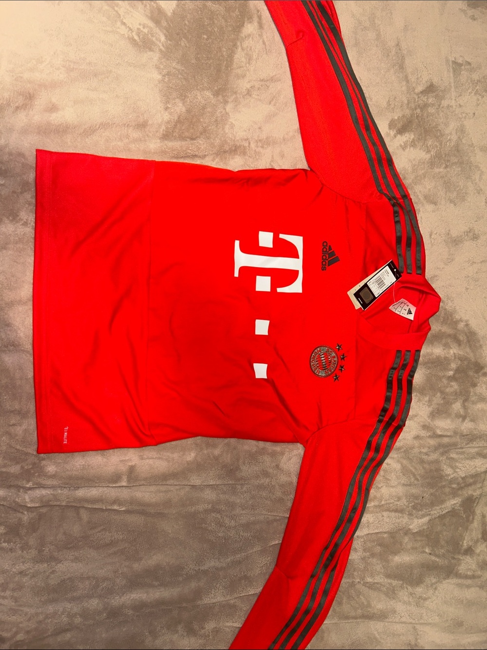 RARE FC Bayern Munchen 2022-23 Adidas LS Training Top Red Telekom Sponsor NWT